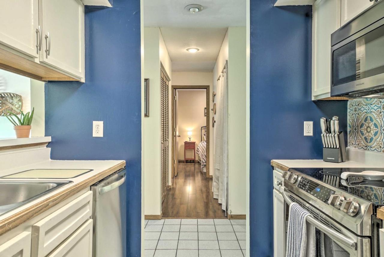 Pet-Friendly Branson Retreat With Pool And Golf Access Apartment Exterior photo