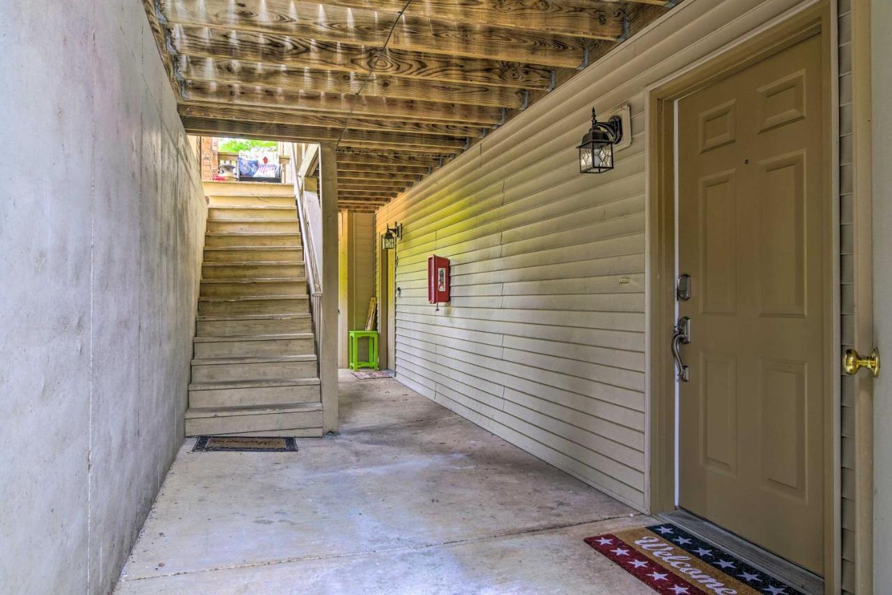 Pet-Friendly Branson Retreat With Pool And Golf Access Apartment Exterior photo