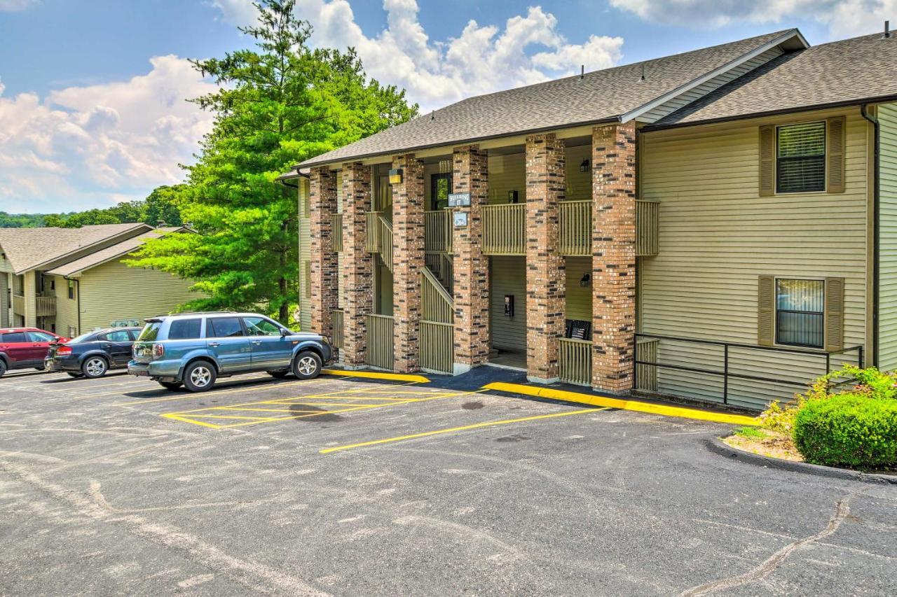 Pet-Friendly Branson Retreat With Pool And Golf Access Apartment Exterior photo
